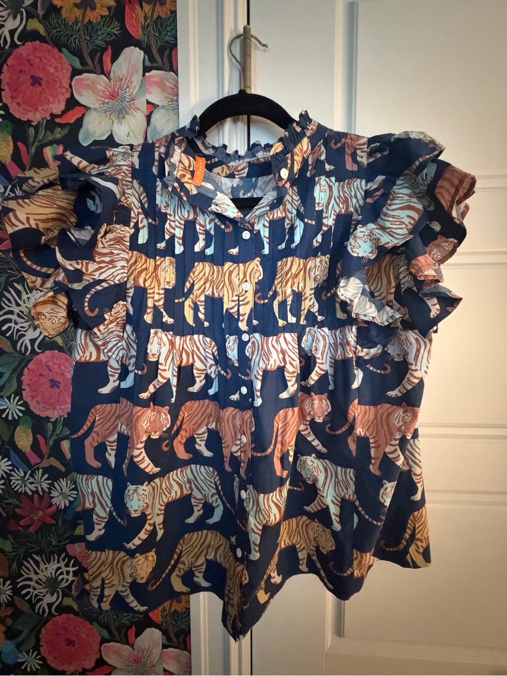 Oliphant Tiger Print Ruffle Sleeve Top Medium - Picture 2 of 4